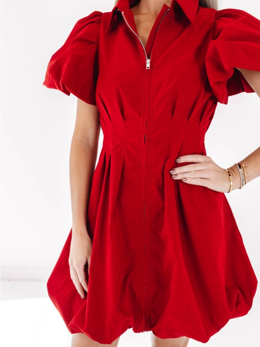 Classic Red Puff-Sleeve Mini Dress with Zip Front - Picture 2 of 5